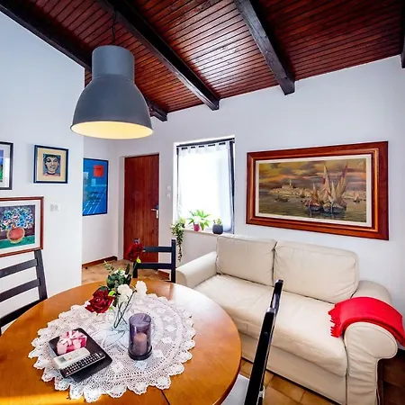 Apartman C52 *